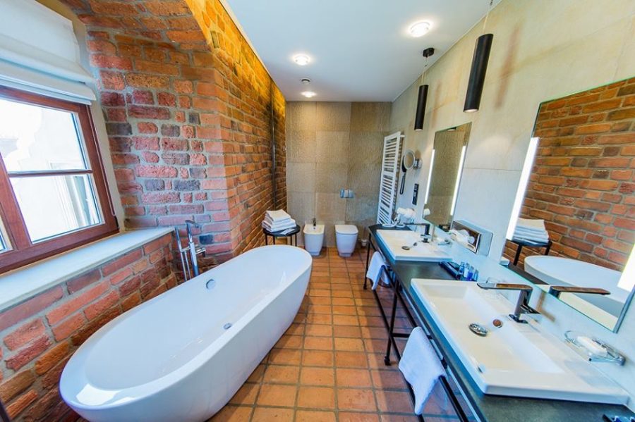 deutch schloss ziegel rot restauriert manufaktur ziegelei trojanowscy