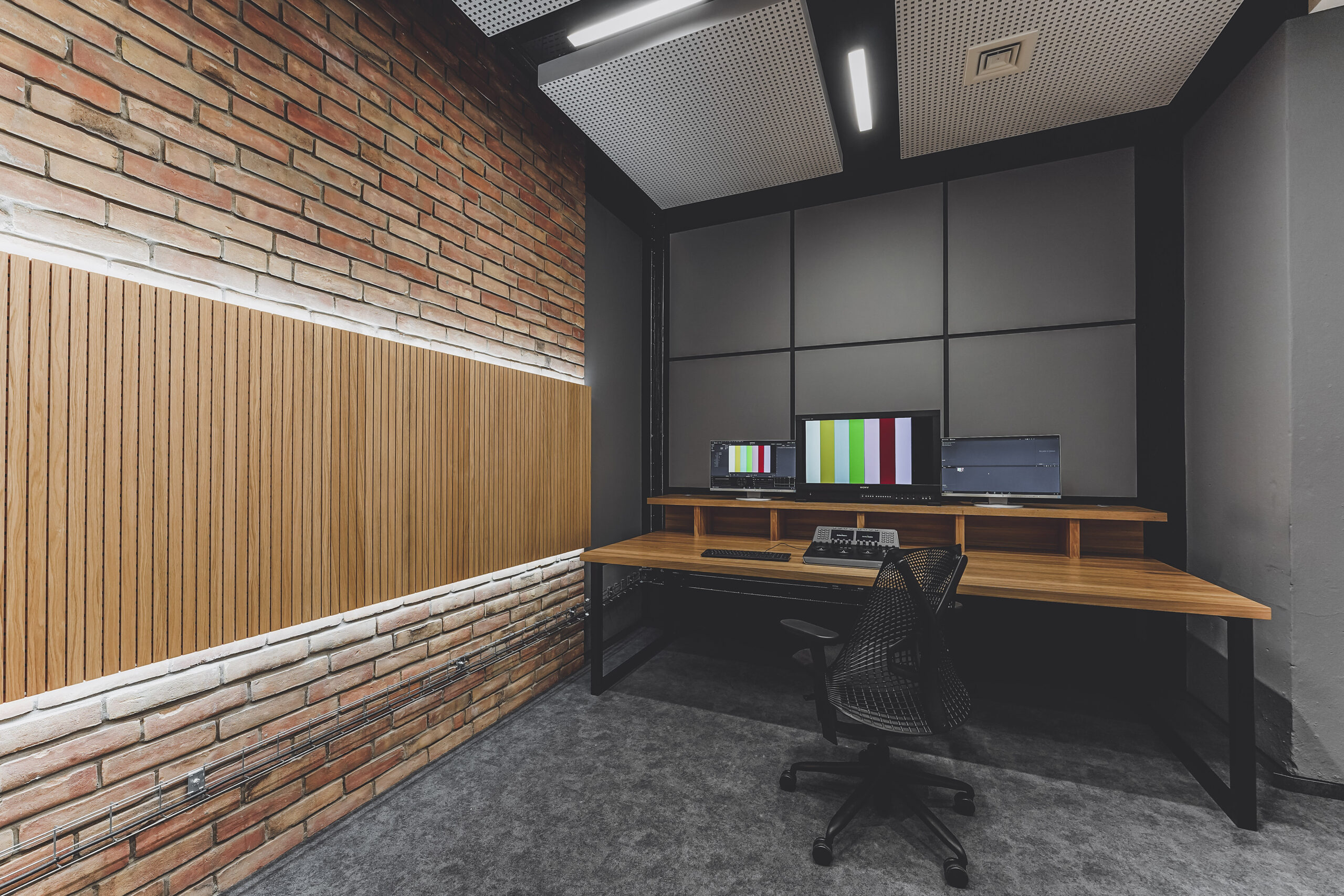 alter Ziegelstein an der Wand der Trojanowscy Ziegelei