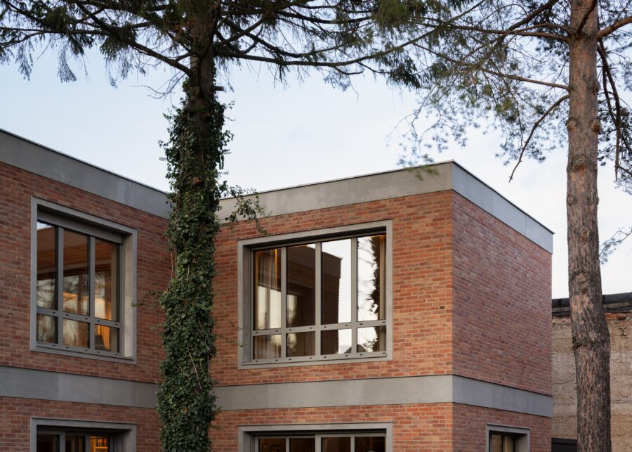 Brick facade manufacturer